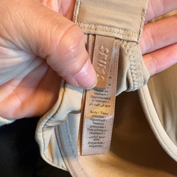 SKIMS Seamless T-Shirt Bra | Nude / Sand | Size 32DDD | Authentic (0687) - Picture 5 of 7